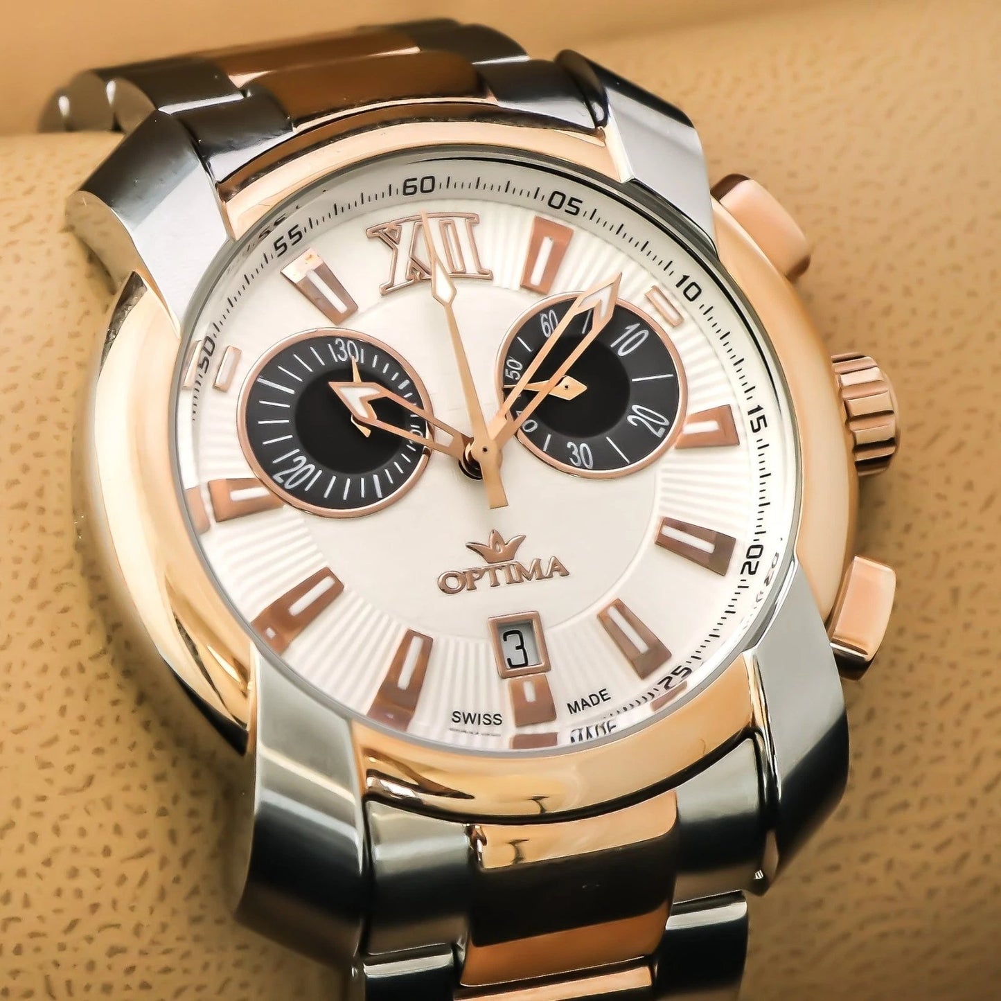 Optima • Swiss Chronograph Watch • Stainless Steel • Quartz • 43mm • OSC275